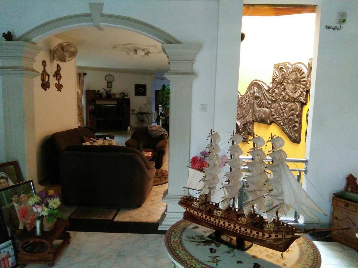 Richmond Hill Villa กอลล์ ภายนอก รูปภาพ